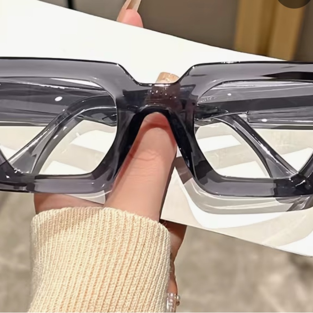 Stylish Gray Reading Glasses (+4)